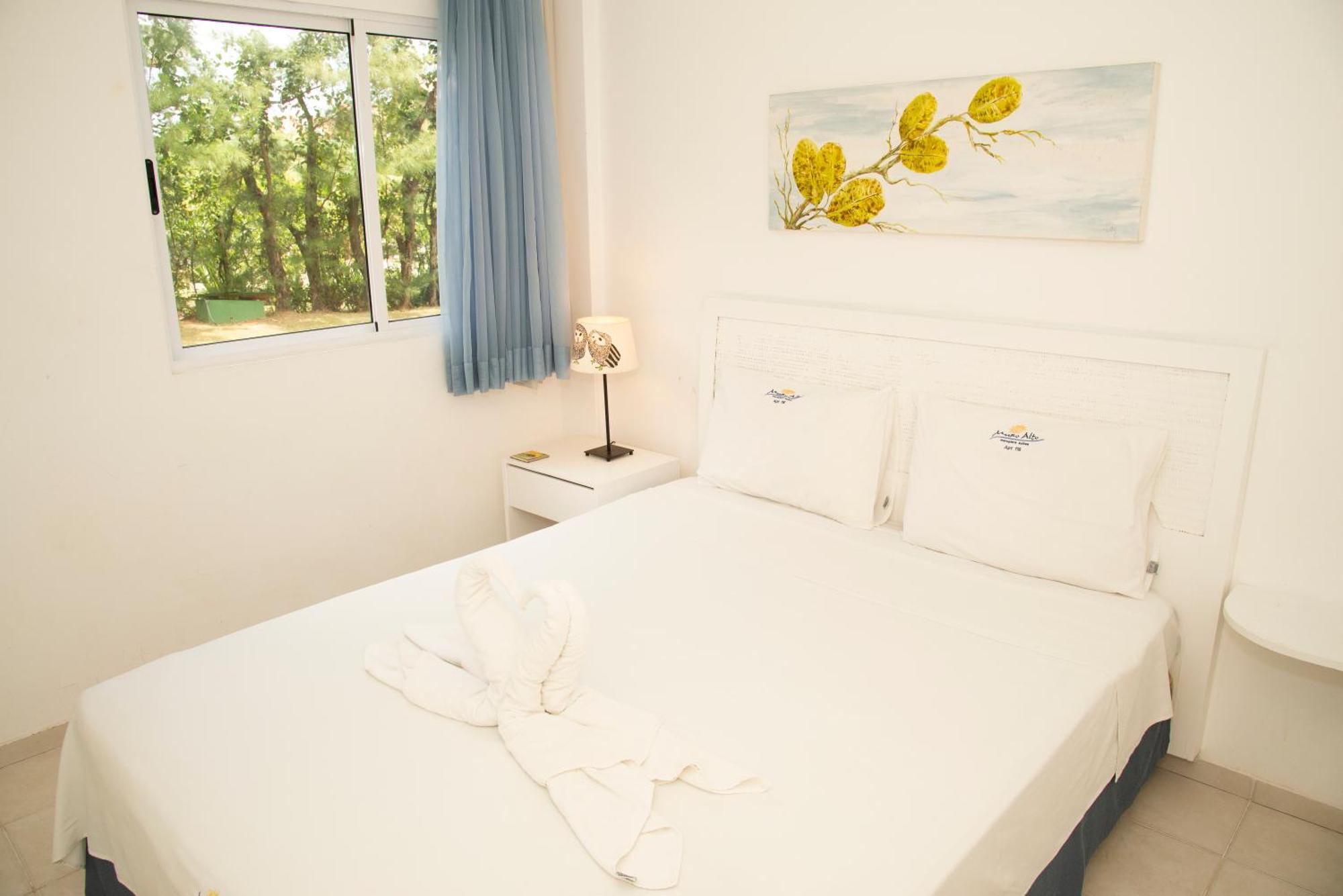 Flat Equipado Marupiara: Beachfront Oasis With Pool In