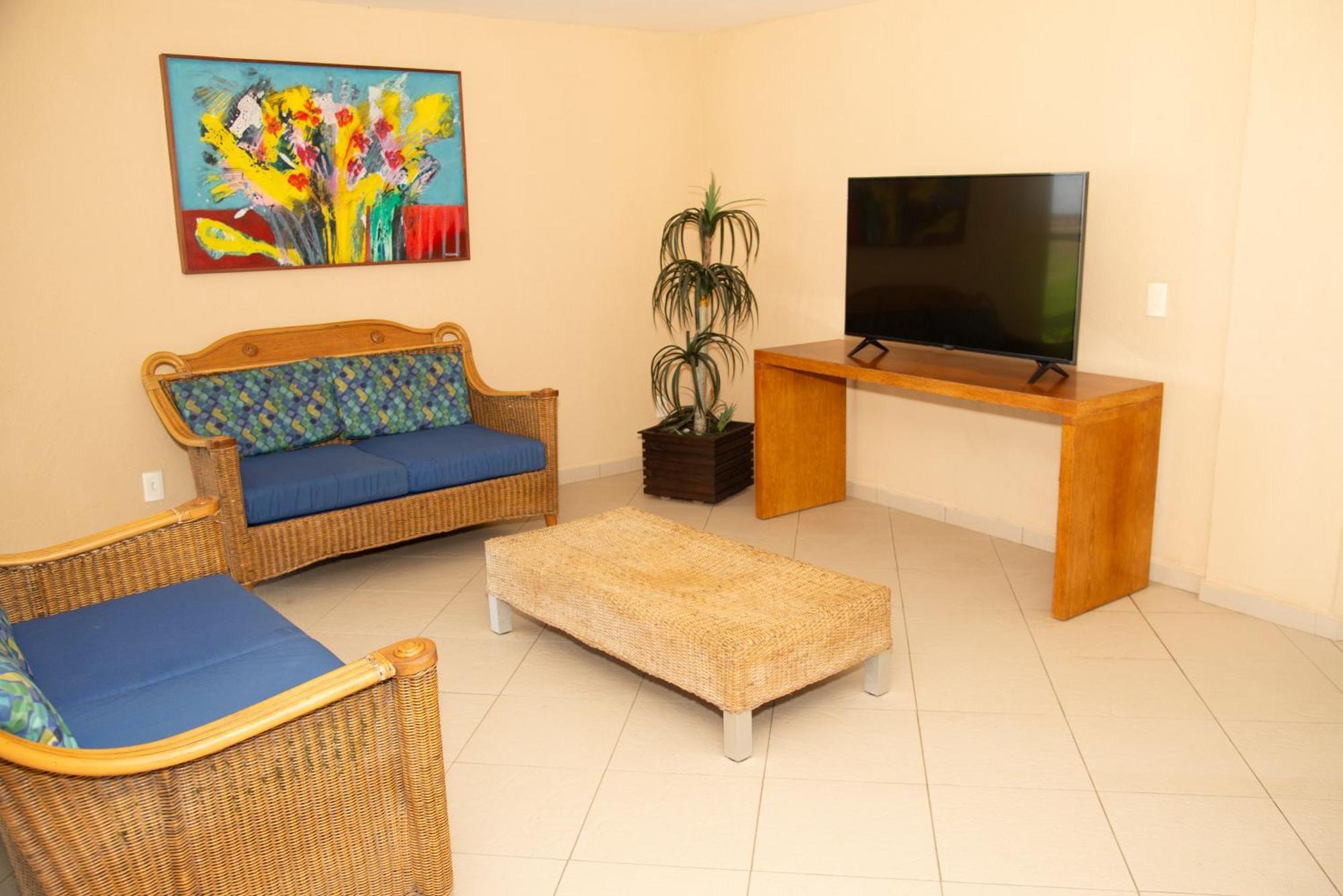 Flat Equipado Marupiara: Beachfront Oasis With Pool In * Porto de Galinhas