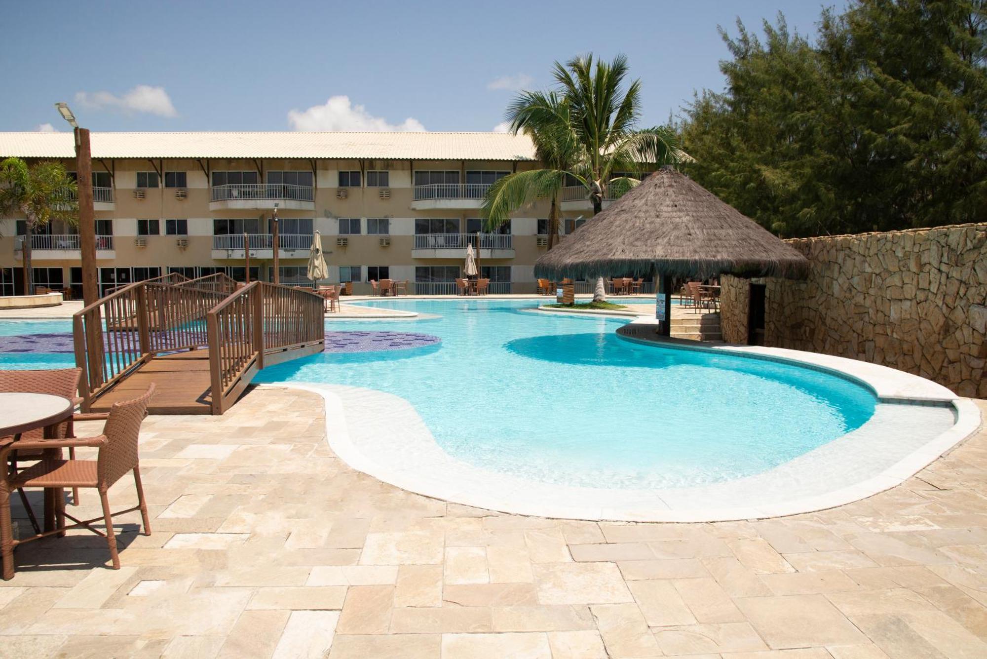Flat Equipado Marupiara: Beachfront Oasis With Pool In Apartment