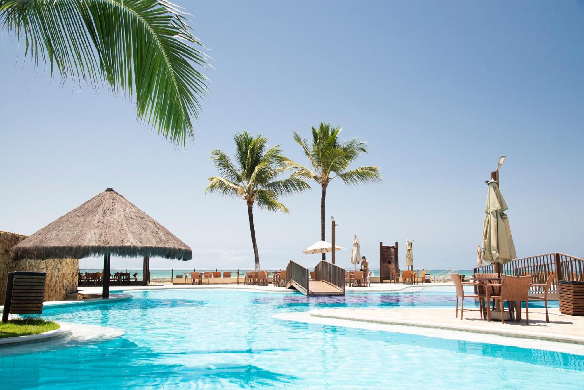Flat Equipado Marupiara: Beachfront Oasis With Pool In Apartment Porto de Galinhas